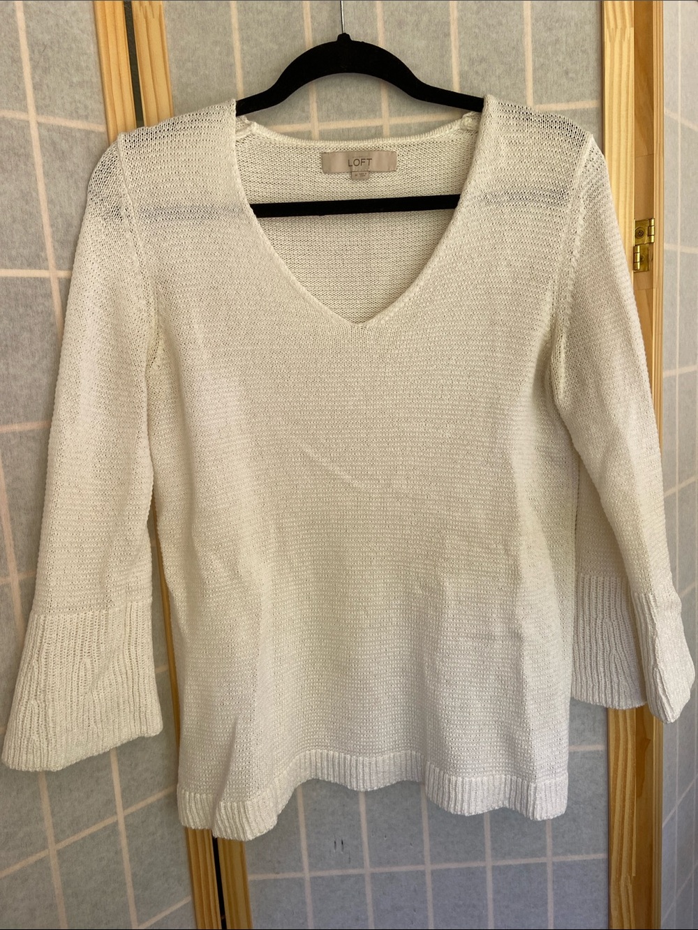 Ann Taylor Loft White Stitched Sweater (M)